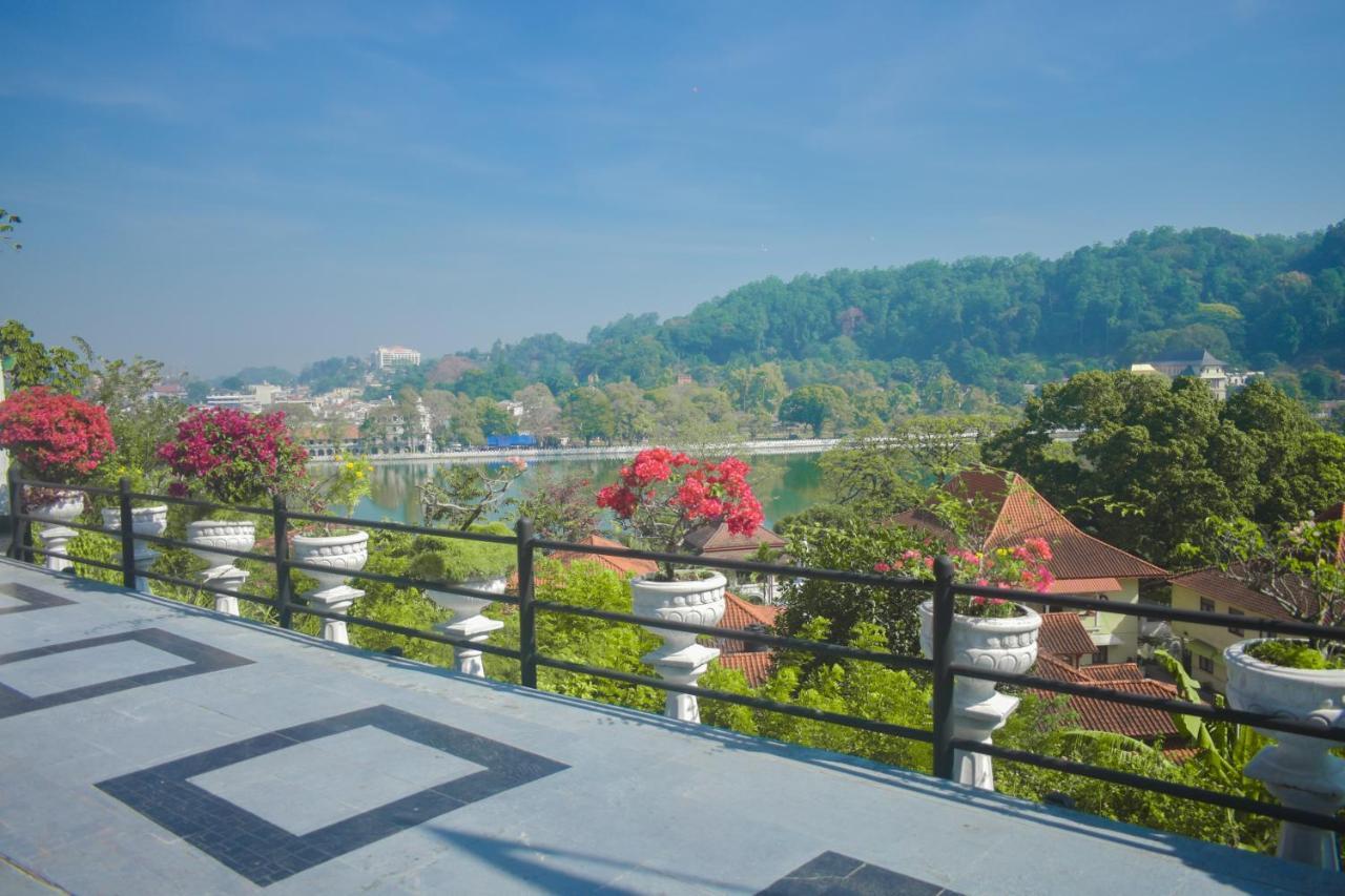 Heaven Seven Kandy Exterior foto