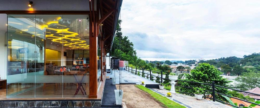 Heaven Seven Kandy Exterior foto